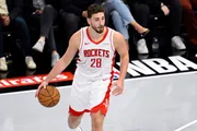 Alperen, triple-double'ın kıyısından döndü