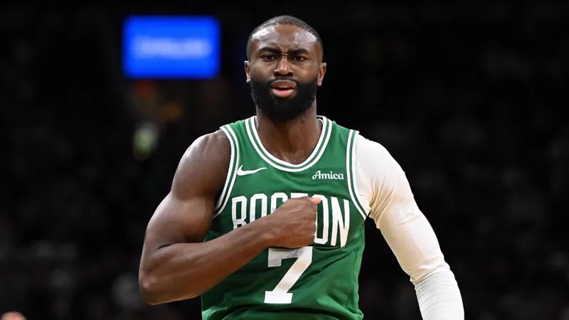 Jaylen Brown, Philadelphia’ya takaslanıyor