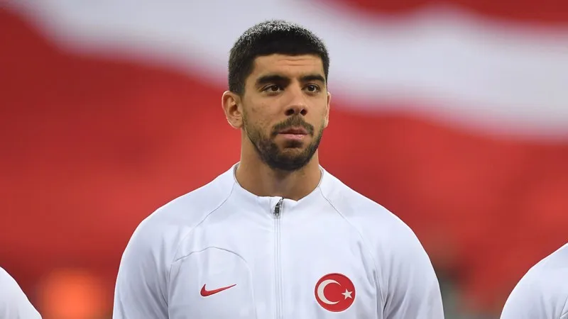 Trabzonspor, Cenk Özkacar'ı açıkladı