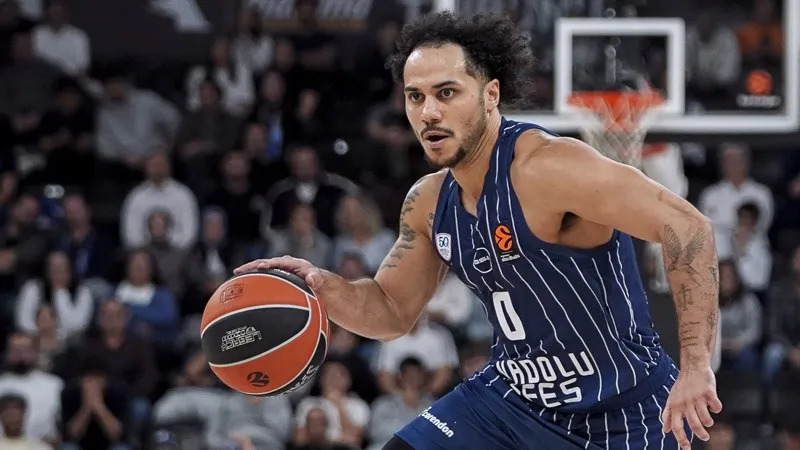 Anadolu Efes, Larkin'e veda etti