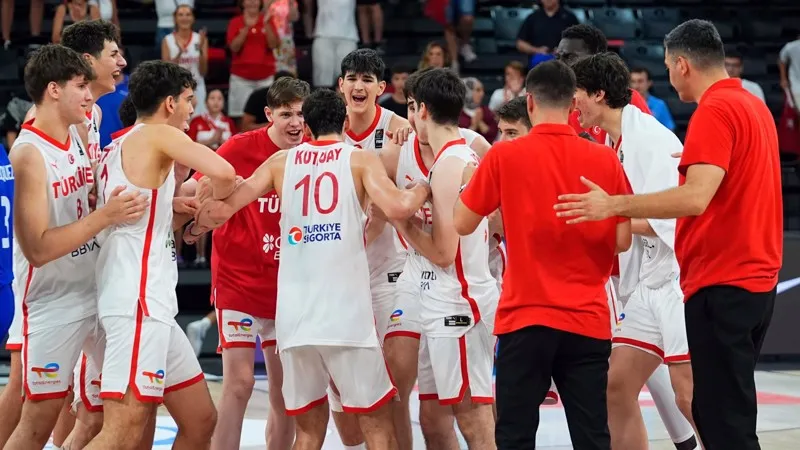 Milliler final için sahada