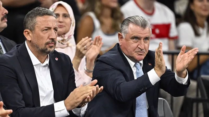 "12 Dev Adam'ı tebrik ediyoruz"