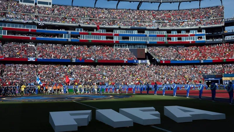 FIFA'dan ırkçılık uyarısı