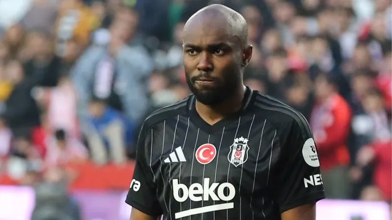 Beşiktaş'ta Al-Musrati ile yollar ayrıldı