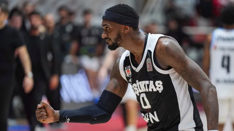 Beşiktaş, Jonah Mathews'a veda etti