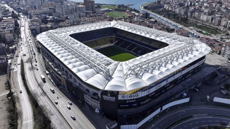 UEFA'dan Fenerbahçe'ye para cezası
