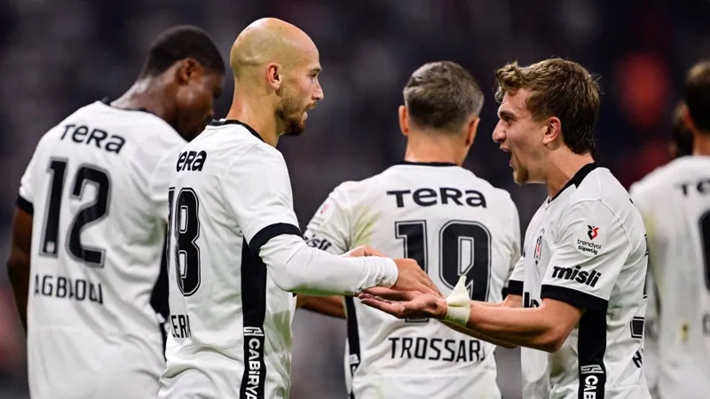 Beşiktaş lige galibiyetle başladı