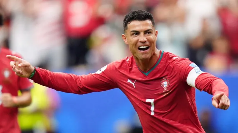 "Ronaldo, Portekiz futbolunun sembolü"