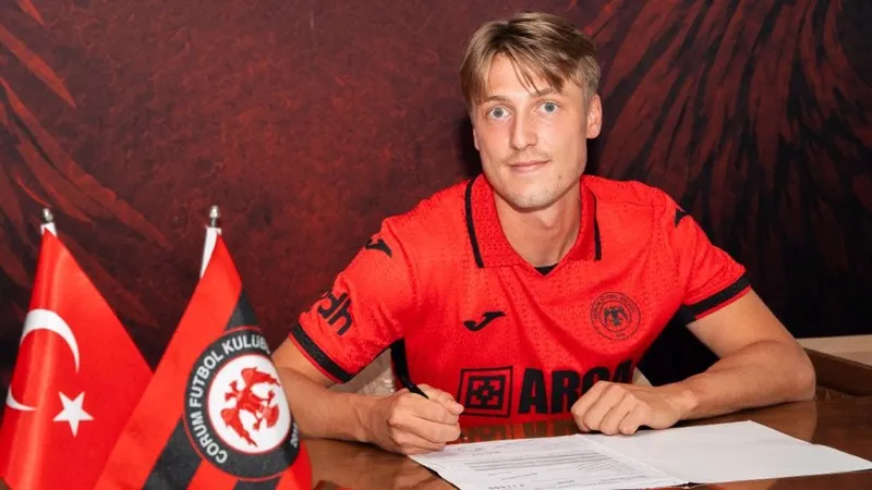 Çorum FK, Karlsbakk'ı transfer etti