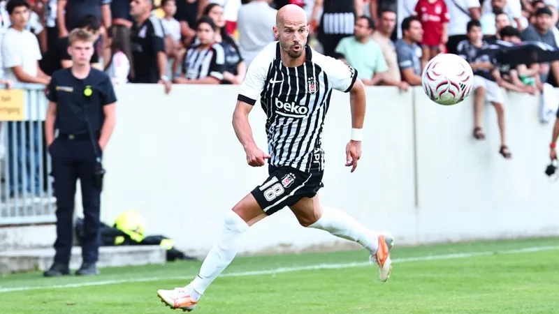 Beşiktaş, Widzew Lodz'a yenildi