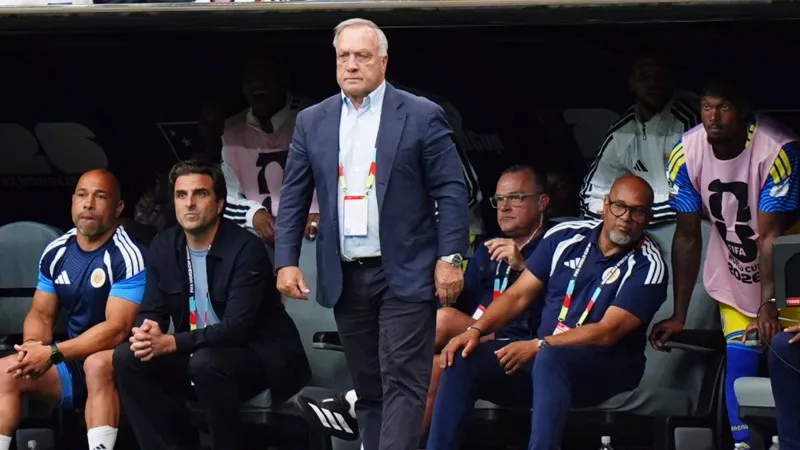 Advocaat'ın sözleşmesi uzatıldı