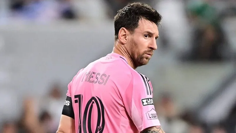 Lionel Messi'ye para cezası