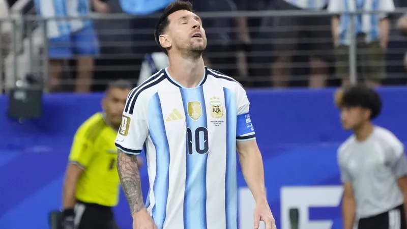 Messi, Dünya Kupası'nda iki penaltı kaçıran ilk oyuncu oldu
