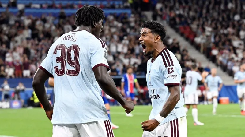 5 gollü maçta kazanan Aston Villa