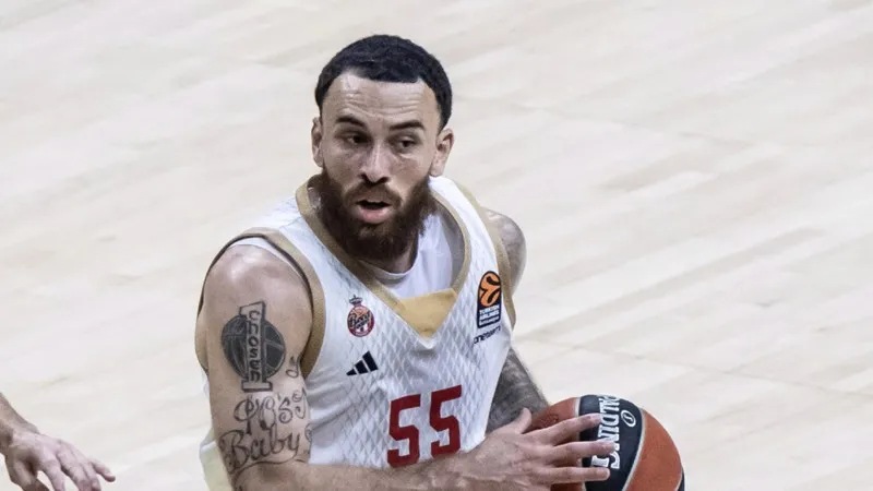 Mike James, Anadolu Efes'te