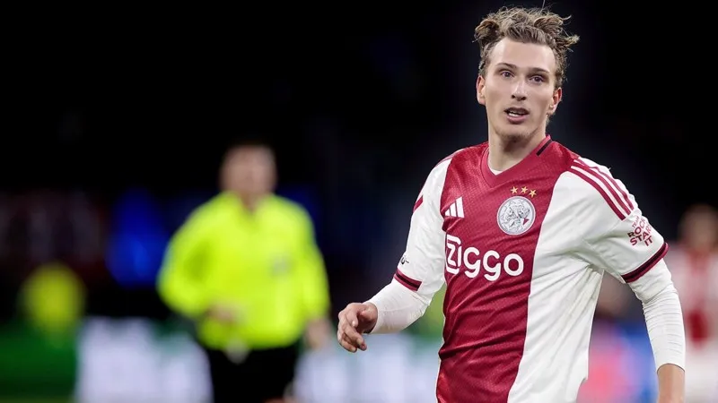 Mika Godts, PSG yolunda