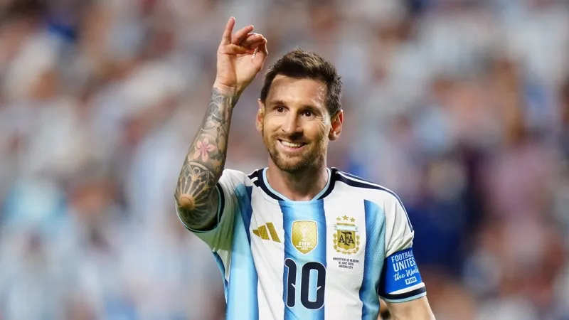 Messi, Maradona'yı geride bıraktı