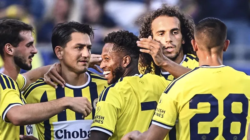 Fenerbahçe, Szczecin'i 4 golle geçti