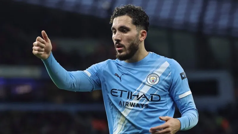 Manchester City üst üste galip