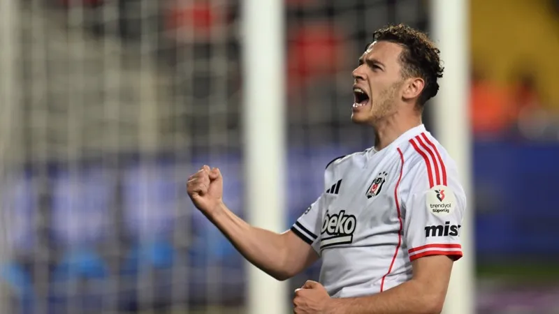 Beşiktaş'ta Kristjan Asllani ile yollar ayrıldı