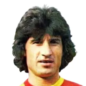 Gökmen Özdenak