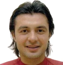 Özgür Bayer